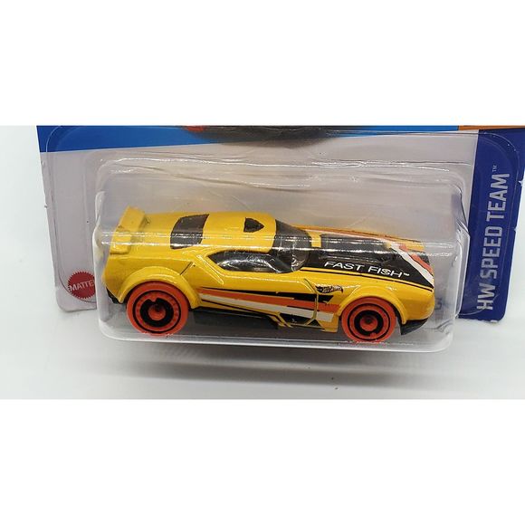 Hot Wheels Fast Fish Yellow #47 47/250 2022 HW Speed Team 2/5 - Picture 3 of 4